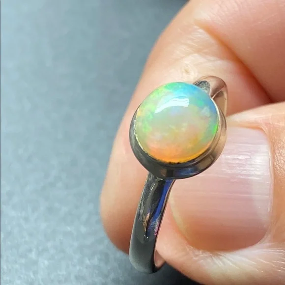 Ethiopian Opal Ring Size 10 in Solid Sterling Silver 925 - Picture 5 of 9